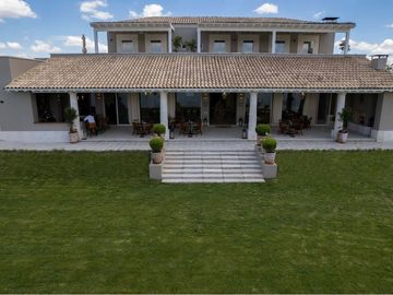 Venta de casa en Viñedos Santa Catarina