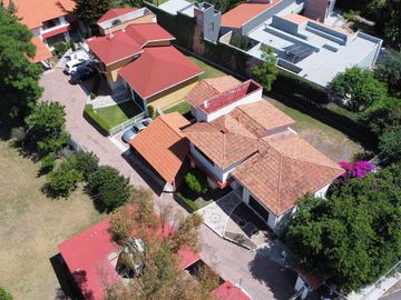 VENTA | Casa  de 347m2 con 3Rec, 3½Baños, Jurica, Qro.