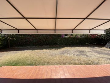 VENTA | Casa  de 347m2 con 3Rec, 3½Baños, Jurica, Qro.