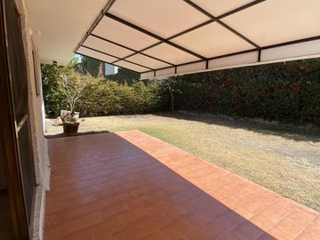 VENTA | Casa  de 347m2 con 3Rec, 3½Baños, Jurica, Qro.