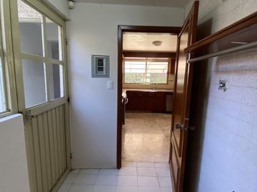 VENTA | Casa  de 347m2 con 3Rec, 3½Baños, Jurica, Qro.
