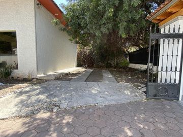 VENTA | Casa  de 347m2 con 3Rec, 3½Baños, Jurica, Qro.