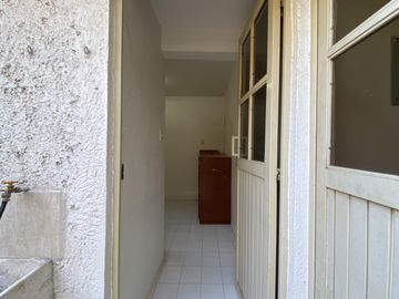 VENTA | Casa  de 347m2 con 3Rec, 3½Baños, Jurica, Qro.