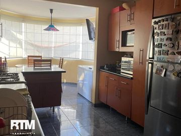 Se vende casa en miravalle