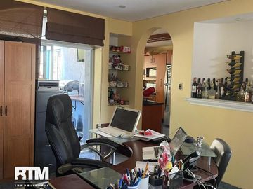 Se vende casa en miravalle