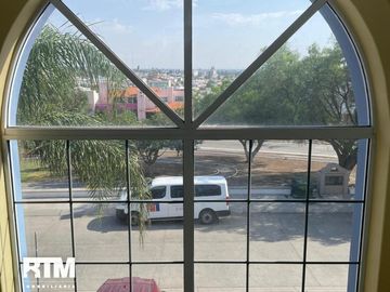 Se vende casa en miravalle