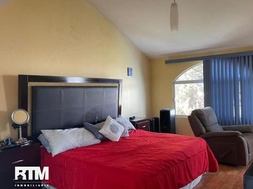 Se vende casa en miravalle
