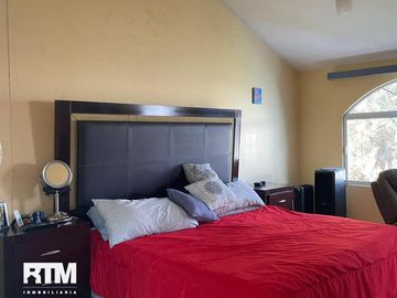Se vende casa en miravalle