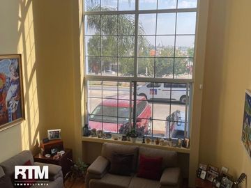Se vende casa en miravalle