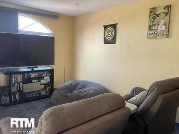 Se vende casa en miravalle