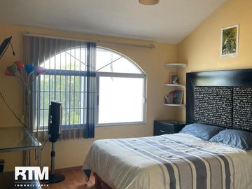Se vende casa en miravalle