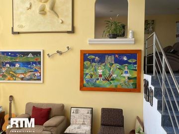 Se vende casa en miravalle