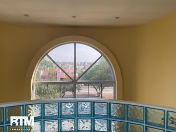Se vende casa en miravalle