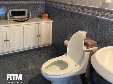 Se vende casa en miravalle