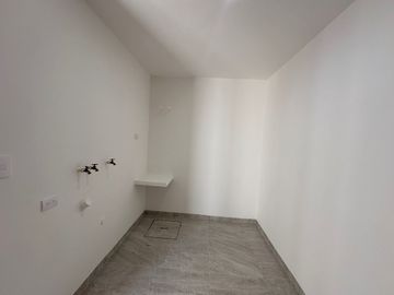 En venta casa  con paneles solares en privada en Cholul, Mérida, Yucatán.