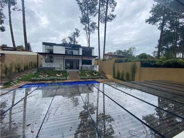 CASA EN RENTA || VALLE DE BRAVO || AVNDARO