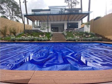 CASA EN RENTA || VALLE DE BRAVO || AVNDARO