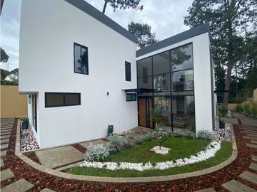 CASA EN RENTA || VALLE DE BRAVO || AVNDARO