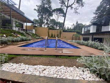 CASA EN RENTA || VALLE DE BRAVO || AVNDARO