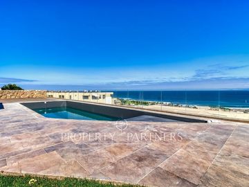 Casa mediterránea de 5 dormitorios con gran piscina en Jardines del Sur