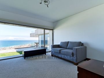 Casa mediterránea de 5 dormitorios con gran piscina en Jardines del Sur