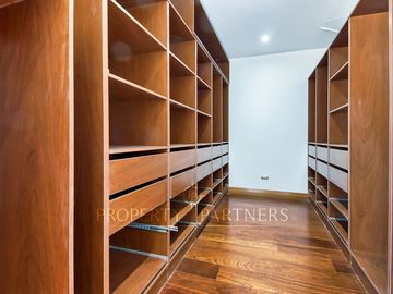Casa mediterránea de 5 dormitorios con gran piscina en Jardines del Sur