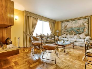 Casa de 5 dormitorios en Jardines del Sur