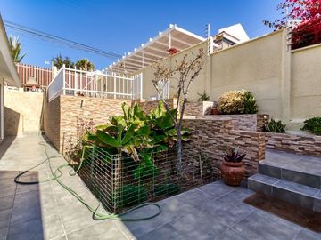 Gran casa de 5 dormitorios en Sector Jardines del Sur