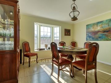 Gran casa de 5 dormitorios en Sector Jardines del Sur