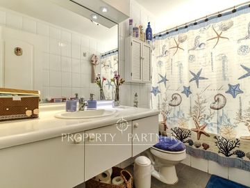 Gran casa de 5 dormitorios en Sector Jardines del Sur