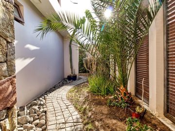 Espectacular casa en Jardines del Sur, finas terminaciones