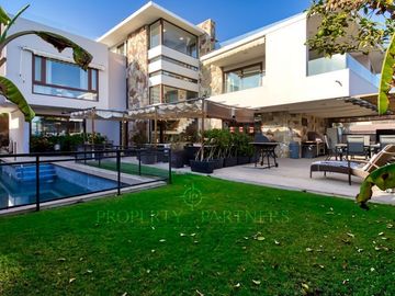 Espectacular casa en Jardines del Sur, finas terminaciones