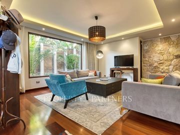 Espectacular casa en Jardines del Sur, finas terminaciones