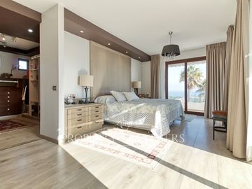 Espectacular casa en Jardines del Sur, finas terminaciones