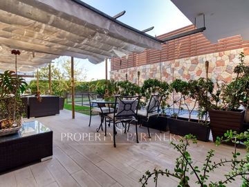 Espectacular casa en Jardines del Sur, finas terminaciones