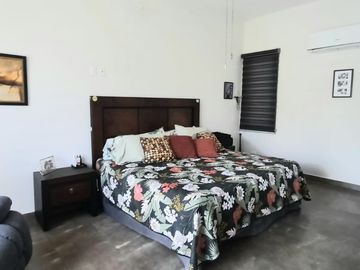 CASA MODERNA-INTELIGENTE EN VENTA UBICADA EN LAGUNAS DE MIRALTA