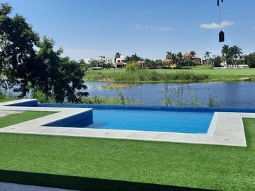 CASA MODERNA-INTELIGENTE EN VENTA UBICADA EN LAGUNAS DE MIRALTA