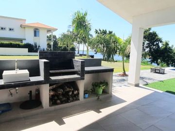 CASA MODERNA-INTELIGENTE EN VENTA UBICADA EN LAGUNAS DE MIRALTA