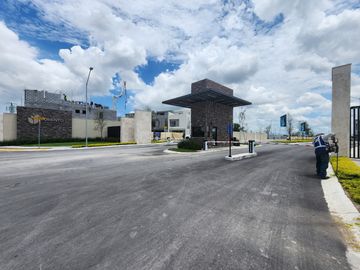 CASA EN VENTA EN APODACA, NL (FRACCIONAMIENTO PRIVADO)