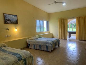 Casa en Fraccionamiento en Brisas, Temixco, Morelos CAEN-1073-Fr*