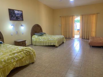 Casa en Fraccionamiento en Brisas, Temixco, Morelos CAEN-1073-Fr*