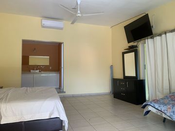 Casa en Fraccionamiento en Brisas, Temixco, Morelos CAEN-1073-Fr*