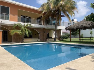 Casa en Fraccionamiento en Brisas, Temixco, Morelos CAEN-1073-Fr*