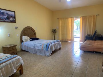 Casa en Fraccionamiento en Brisas, Temixco, Morelos CAEN-1073-Fr*