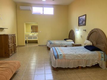 Casa en Fraccionamiento en Brisas, Temixco, Morelos CAEN-1073-Fr*