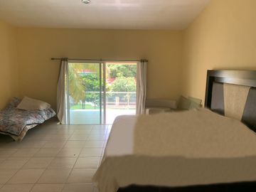 Casa en Fraccionamiento en Brisas, Temixco, Morelos CAEN-1073-Fr*