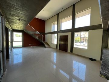 Casa - Yerba Buena