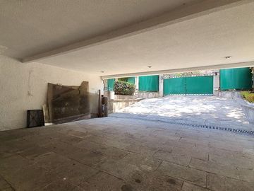 CASA EN VENTA EN CLUB DE GOLF HACIENDA