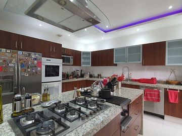 CASA EN VENTA EN CLUB DE GOLF HACIENDA