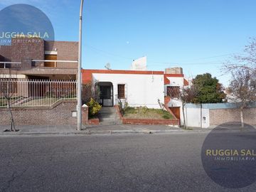 Casa - Área Centro Oeste